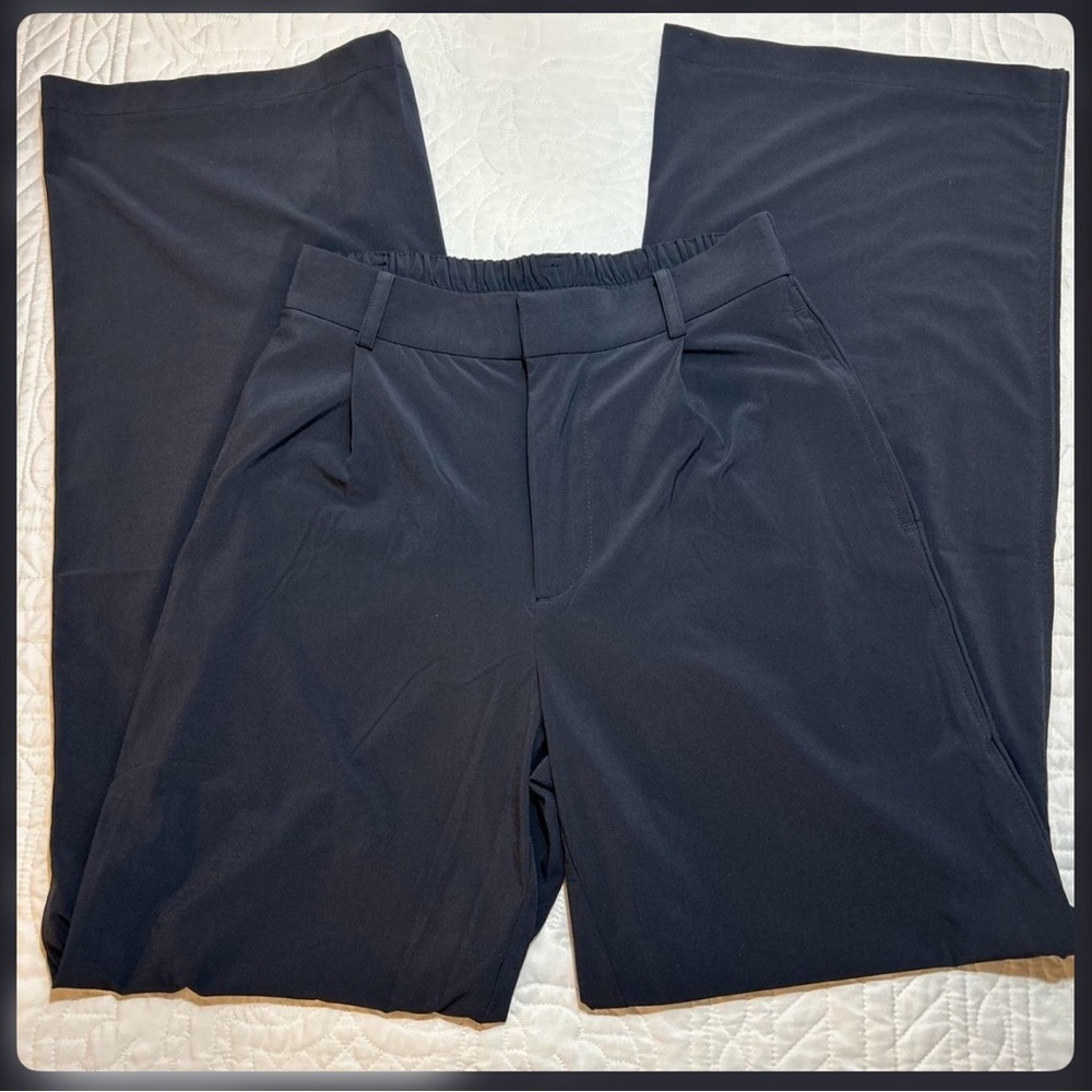 Vuori Black Villa Pants